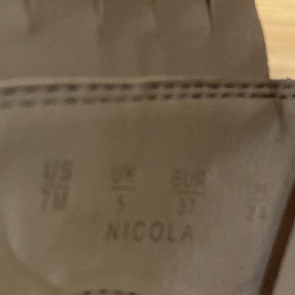 Women’s size 7 neutral wedge by Franco Sarto. - Picture 6 of 6